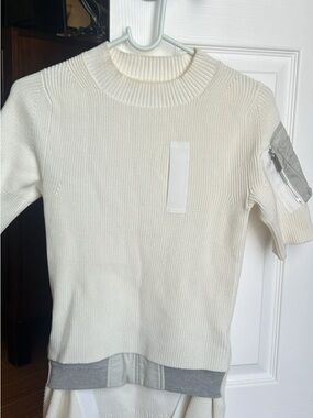 Ribbed Cream Short-Sleeve Sweater with Sleeve Pocket